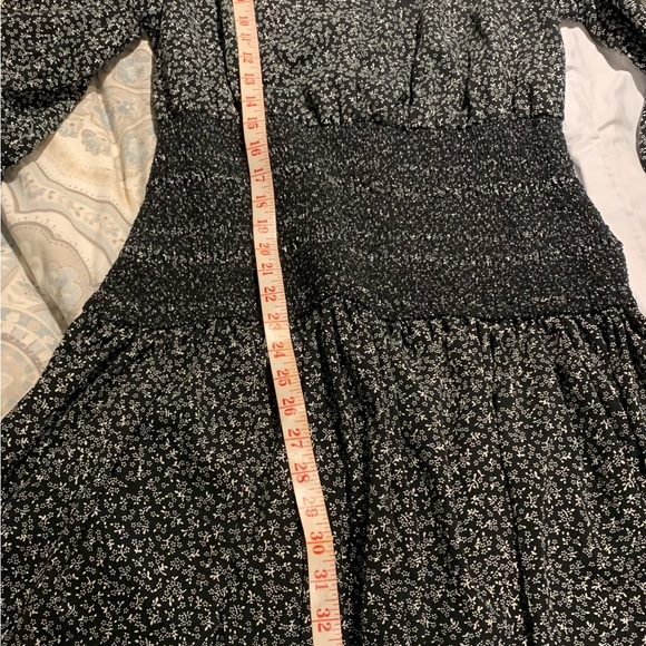 Cute fitted dress by Top Shop - Picture 5 of 8